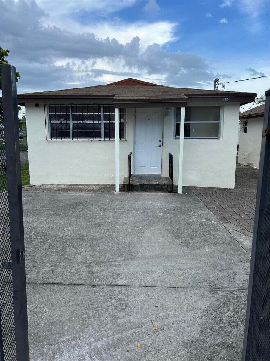 314 NW 5TH Street NW # 1-3, Hallandale Beach, FL 33009 photo 3