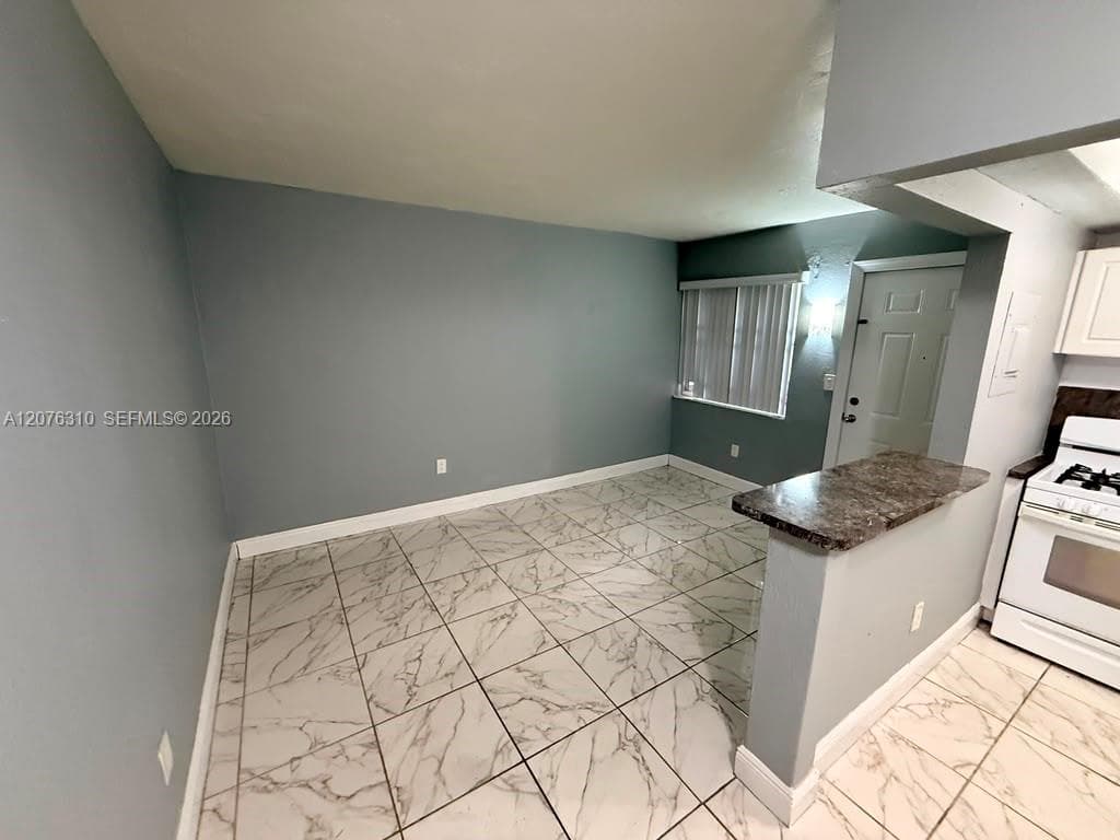 350 E 21st St # 108, Hialeah, FL 33010 photo 4