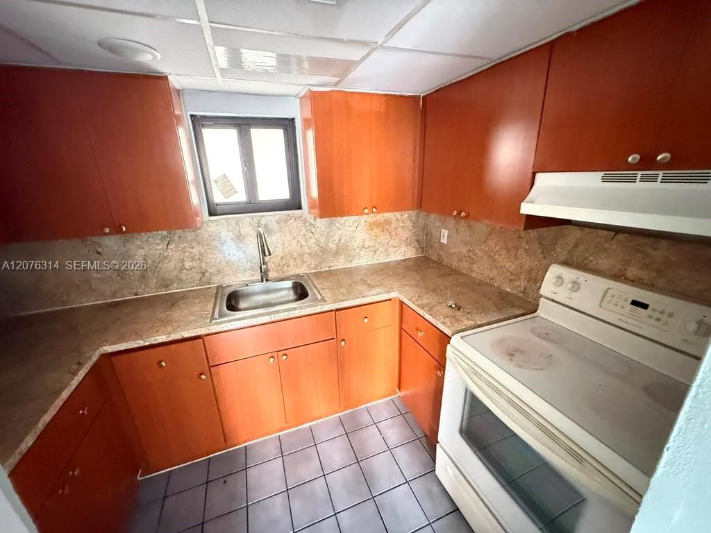 5 Olive Dr # 13, Hialeah, FL 33010 photo 2