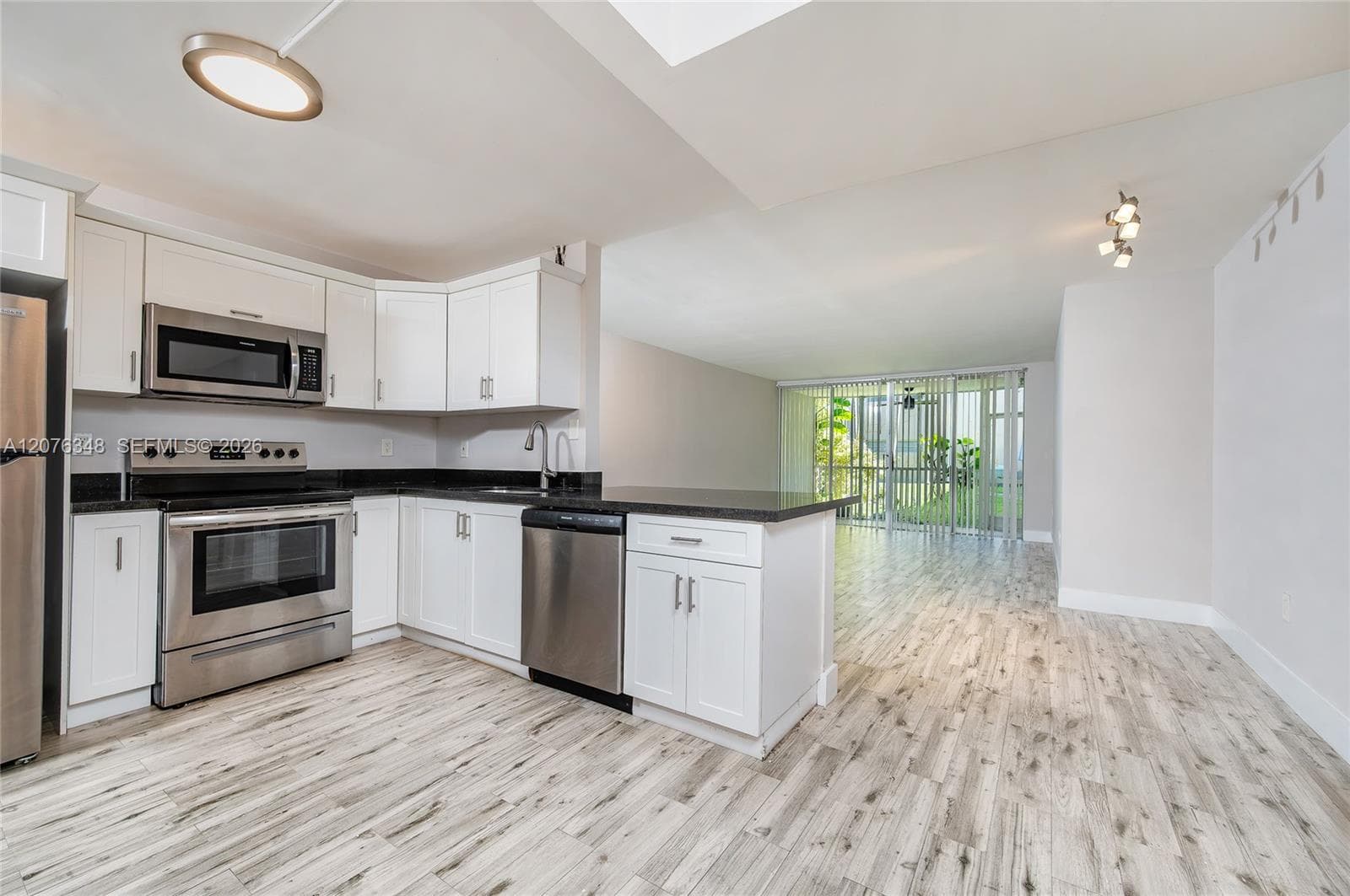 1690 NE 191st St # 115-1, Miami, FL 33179 photo 5