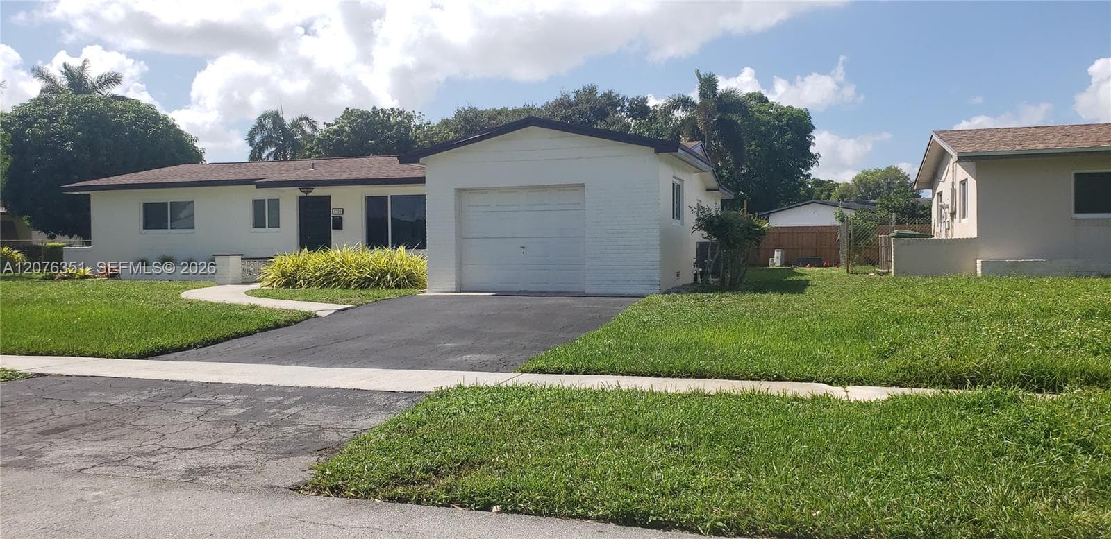 8320 NW 24th Ct, Pembroke Pines, FL 33024 photo 3