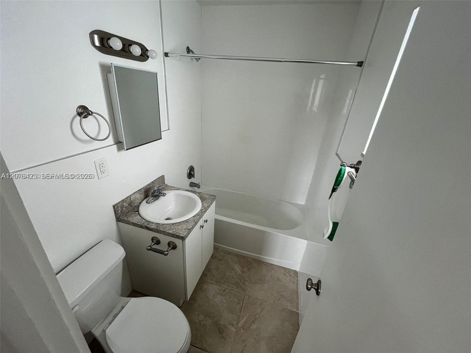 1085 SW 37th Ave # 12, Miami, FL 33135 photo 5