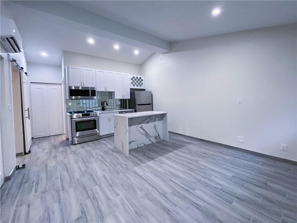 315 SW 7th Street # 2, Fort Lauderdale, FL 33315 photo 4