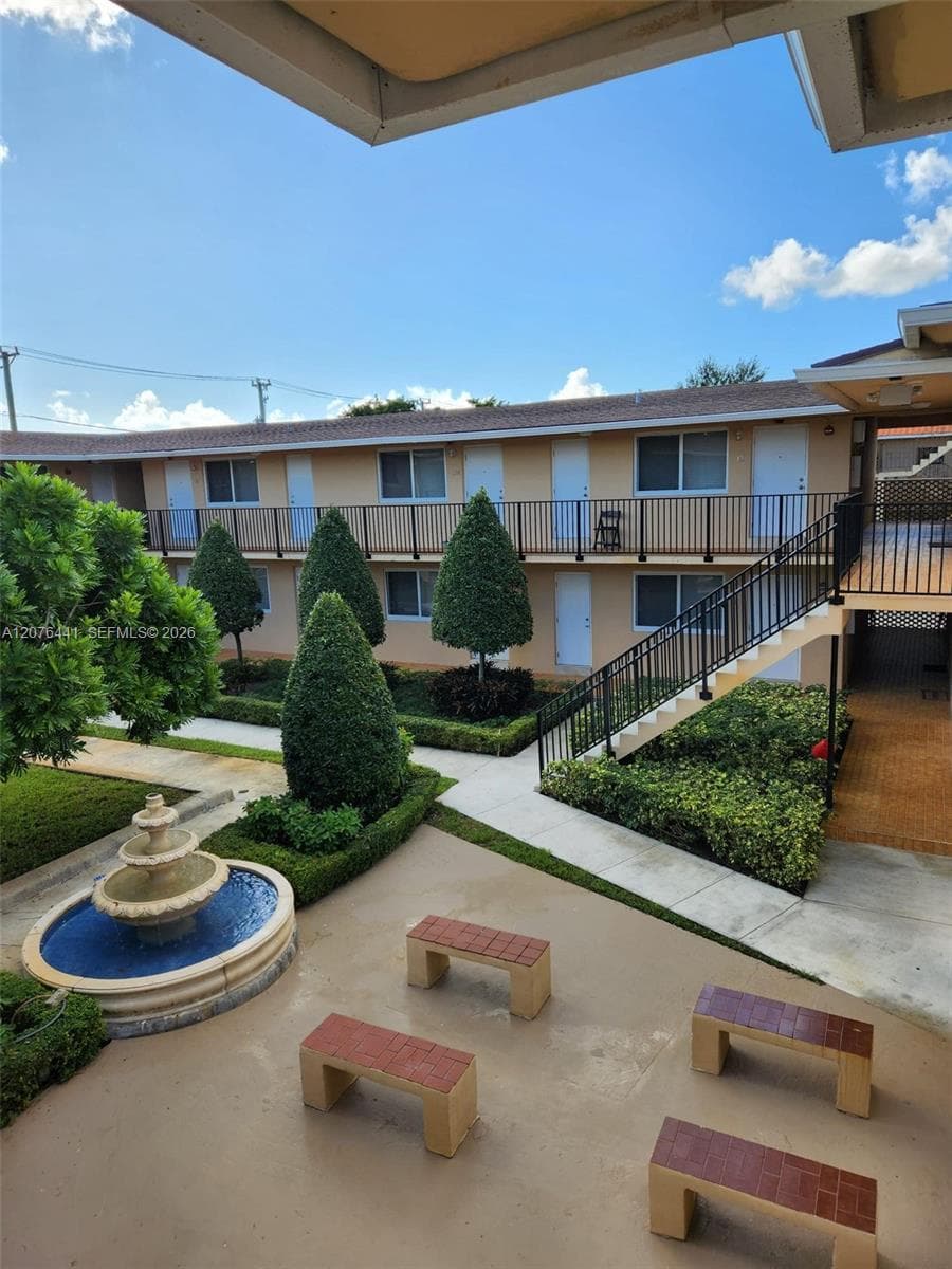 211 NW 47th Ave # 7, Miami, FL 33126 photo 2