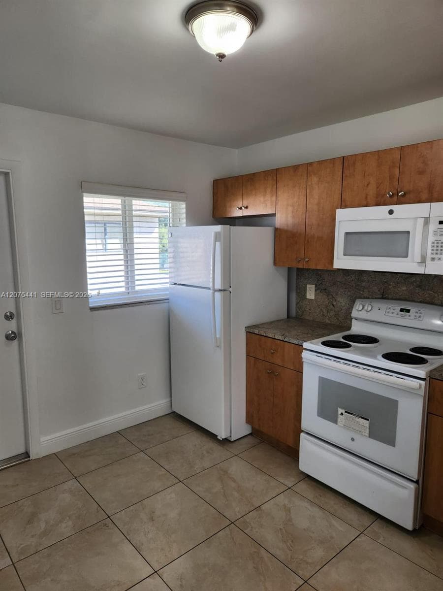 211 NW 47th Ave # 7, Miami, FL 33126 photo 5