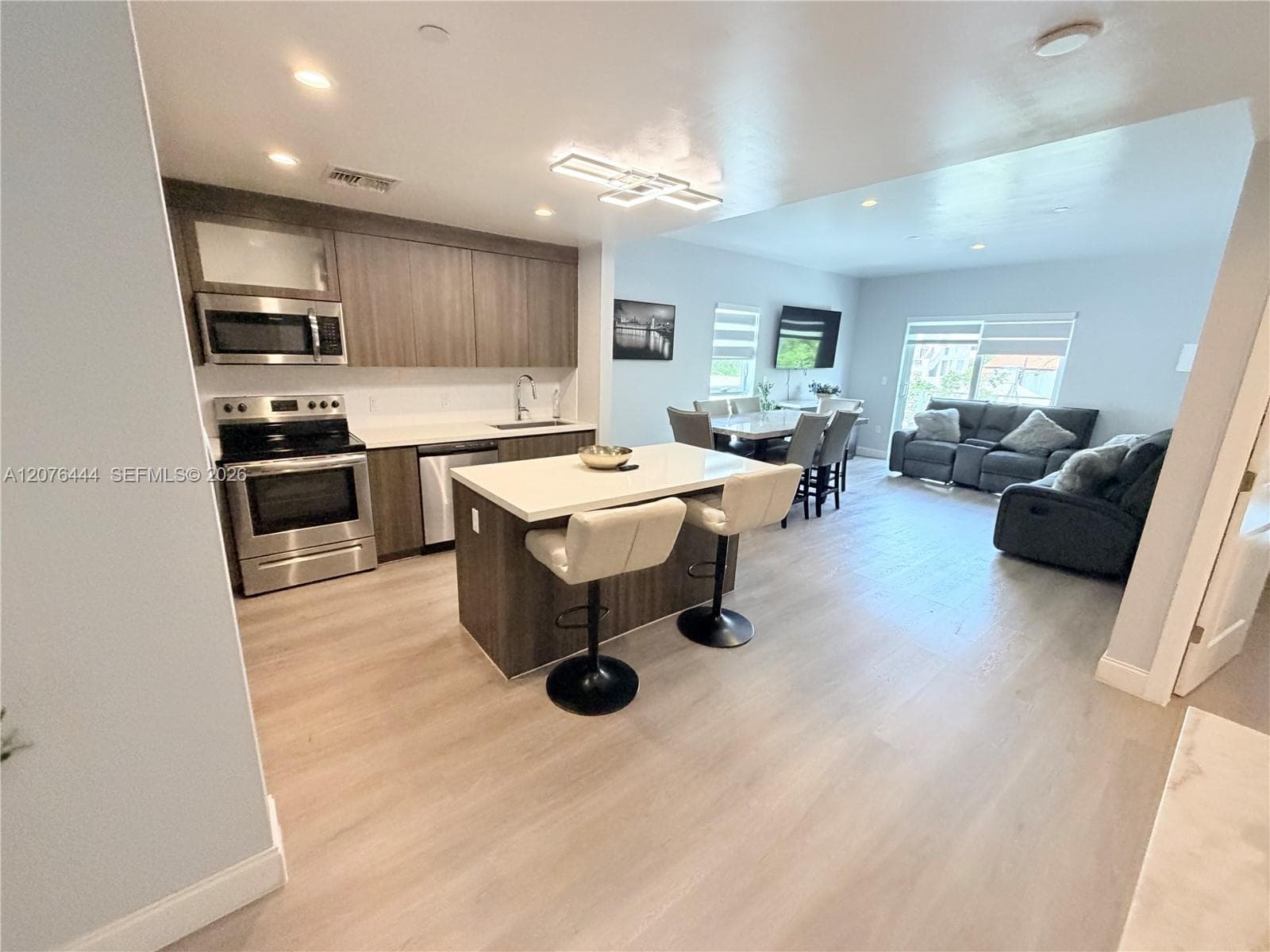1938 Jackson St # 202, Hollywood, FL 33020 photo 2
