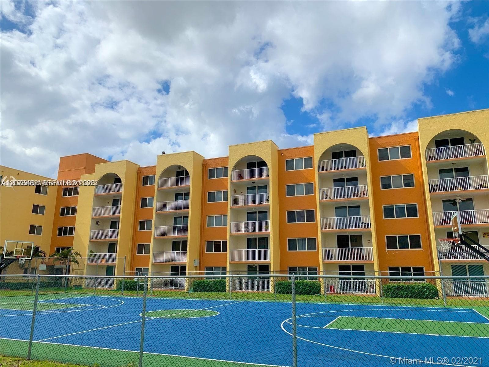 7010 NW 186th St # 5-506, Hialeah, FL 33015 photo 4
