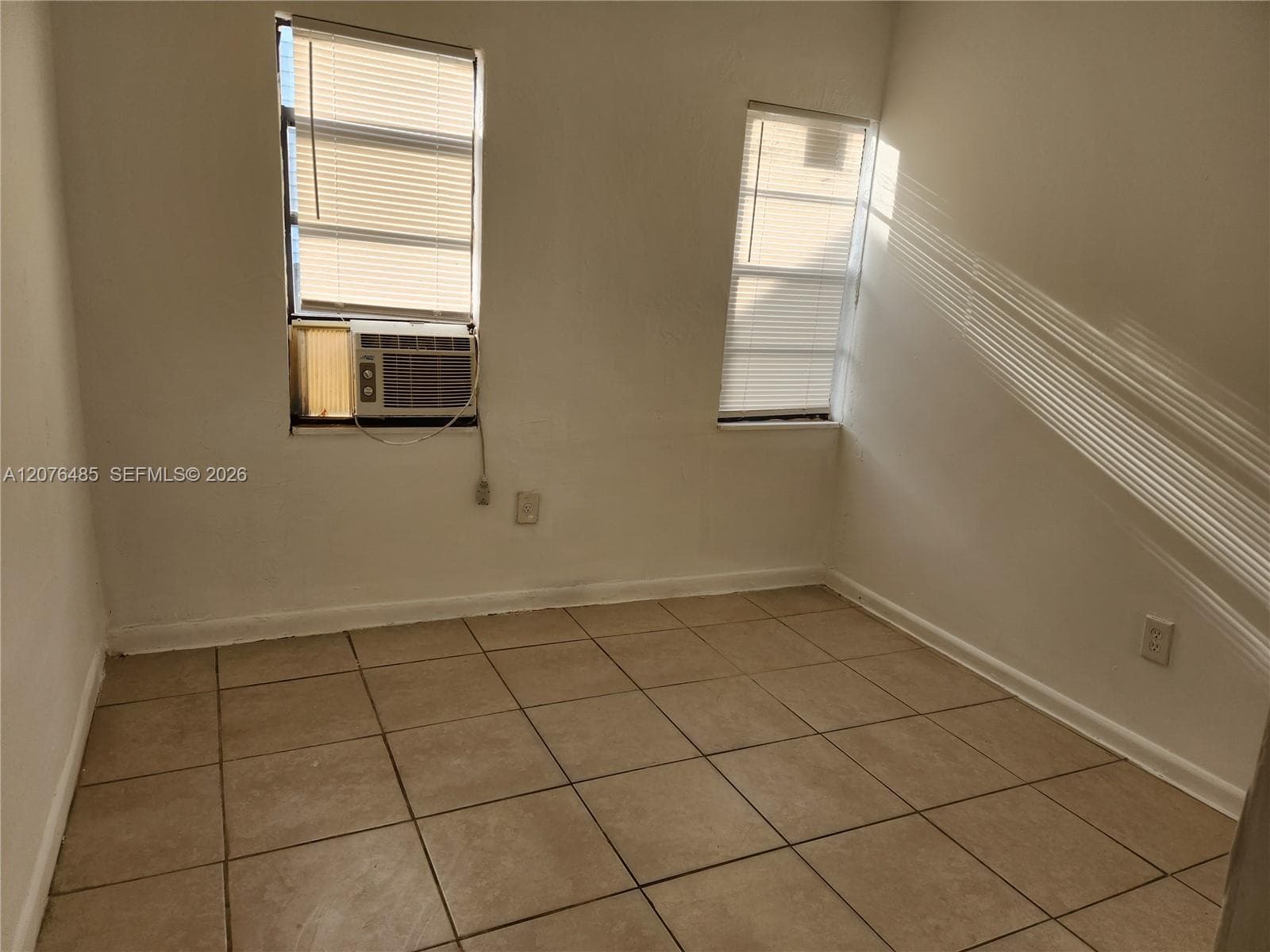 2129 NW 44th St # 2129, Miami, FL 33142 photo 2