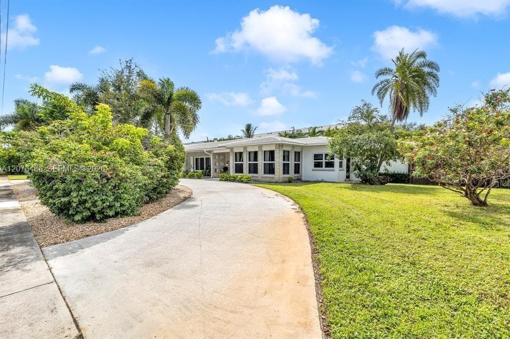 400 NE 2nd St, Pompano Beach, FL 33060 photo 2