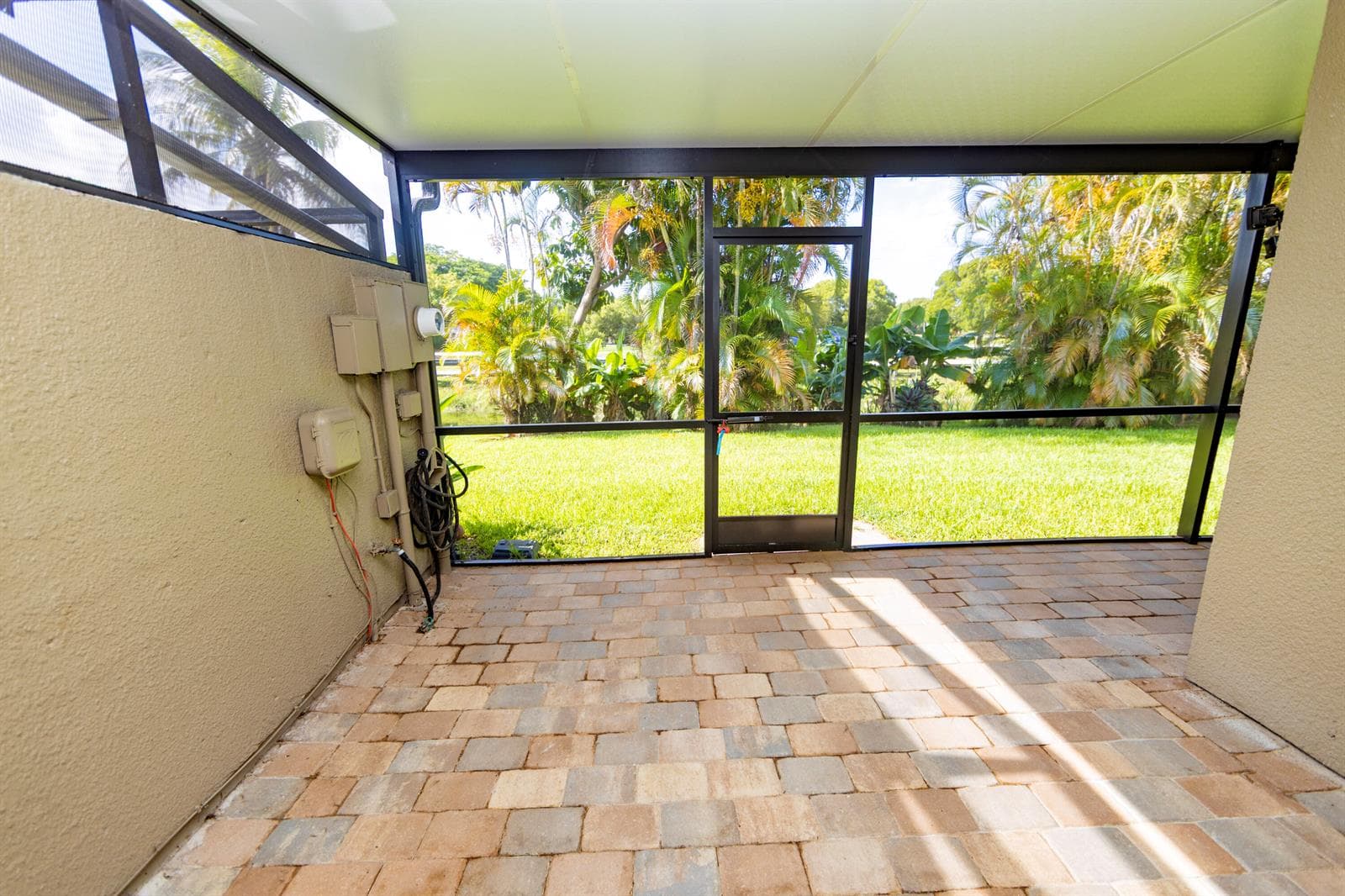 11060 S LAKEVIEW Drive # 11060, Pembroke Pines, FL 33026 photo 4