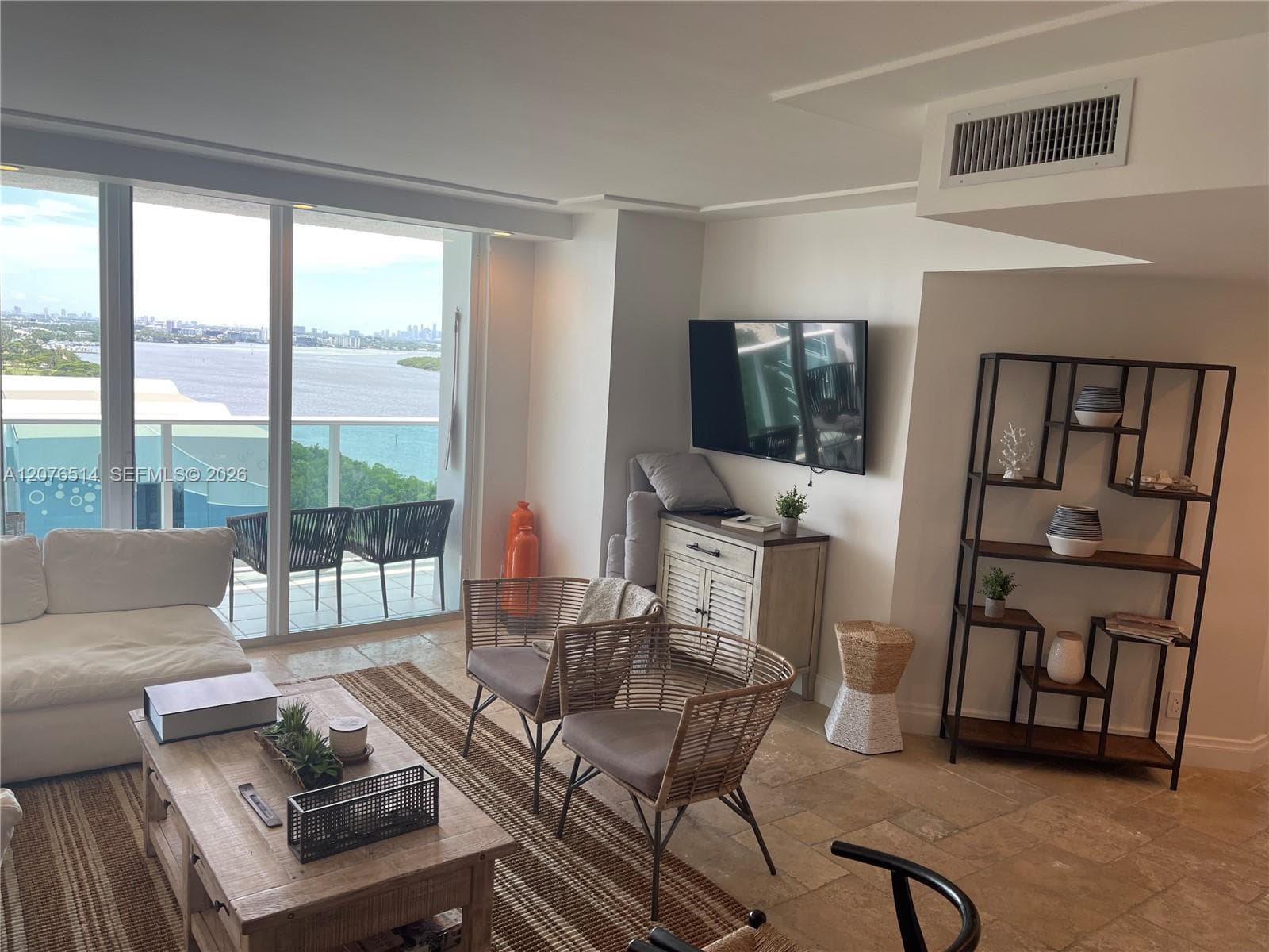 100 Bayview Dr # 1924, Sunny Isles Beach, FL 33160 photo 3