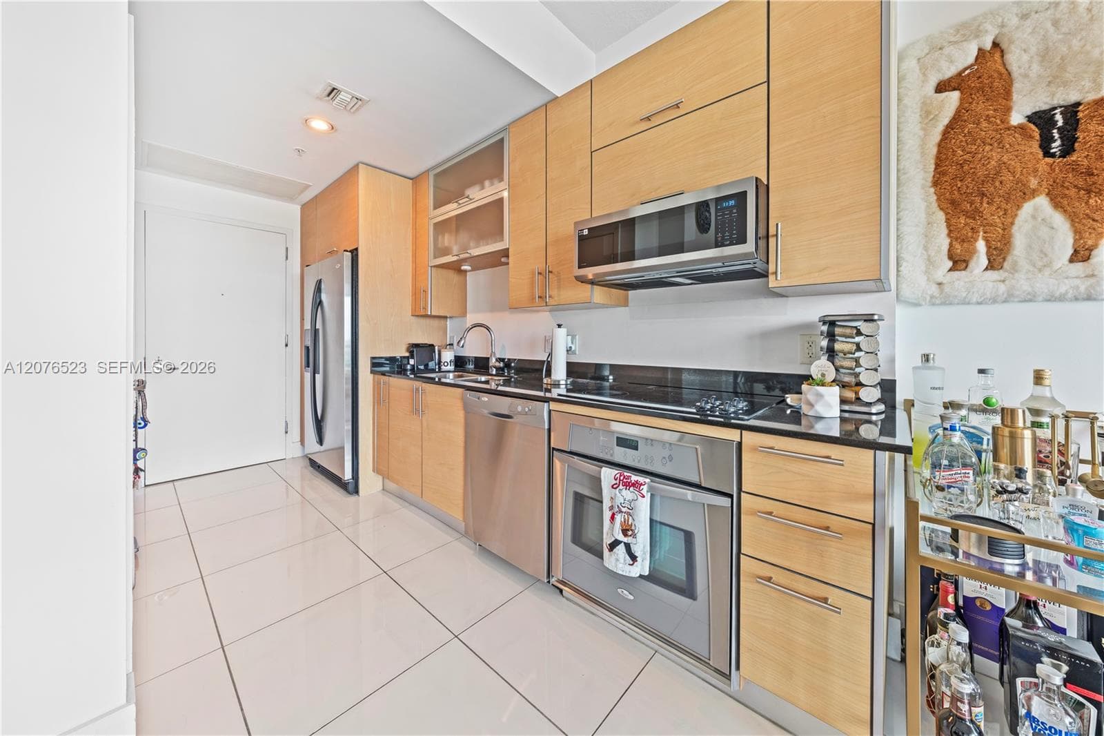60 SW 13th St # 2403, Miami, FL 33130 photo 3