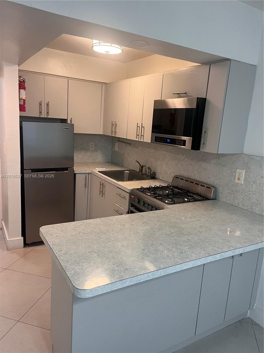 6250 Bird Rd # B7, South Miami, FL 33155 photo 4