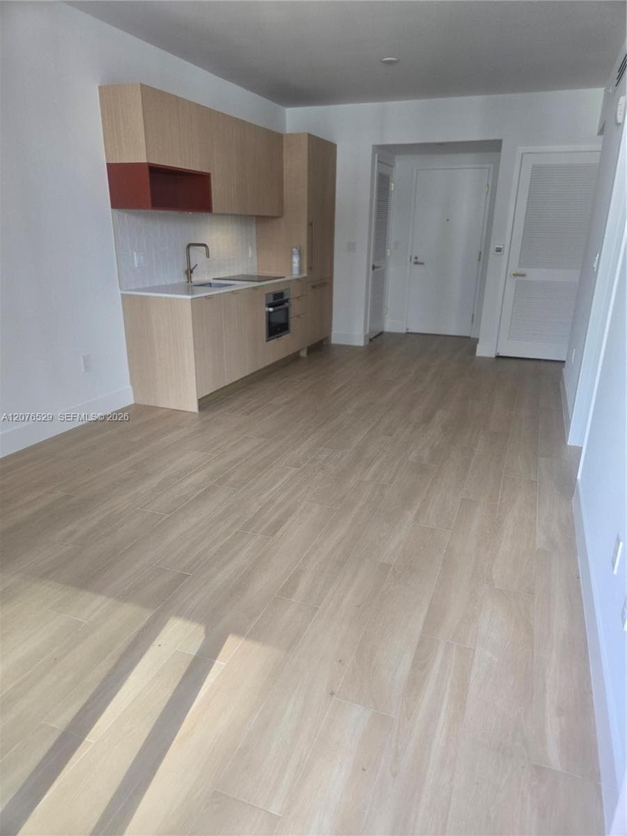 90 NE 32nd St # 605, Miami, FL 33137 photo 3
