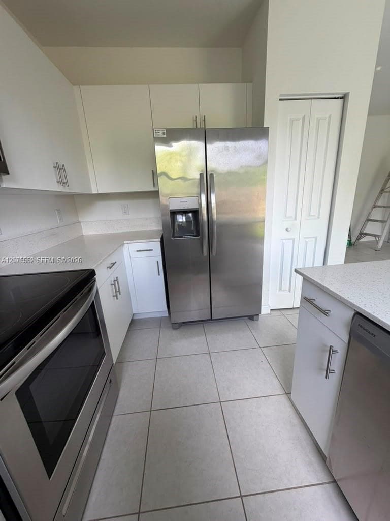 519 NE 208th Ter, Miami, FL 33179 photo 5