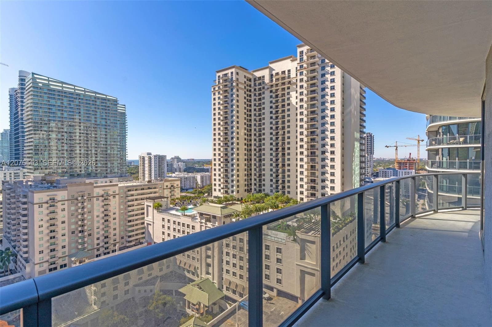 45 SW 9th St # 1706, Miami, FL 33130 photo 3
