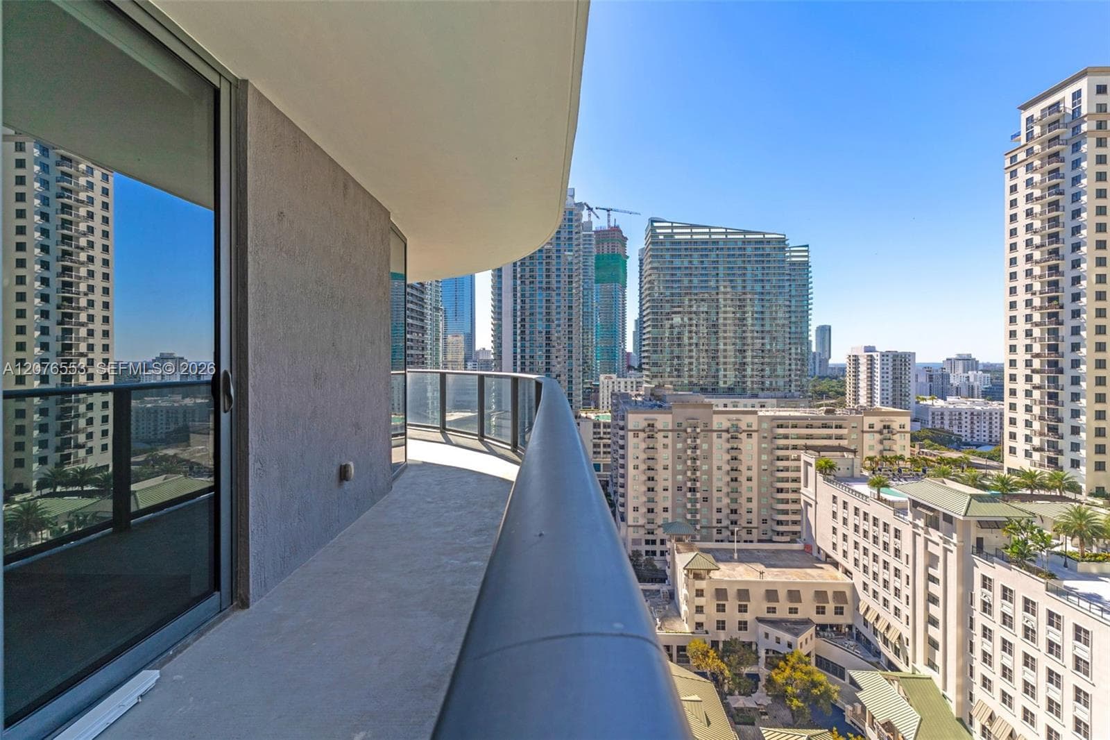 45 SW 9th St # 1706, Miami, FL 33130 photo 5