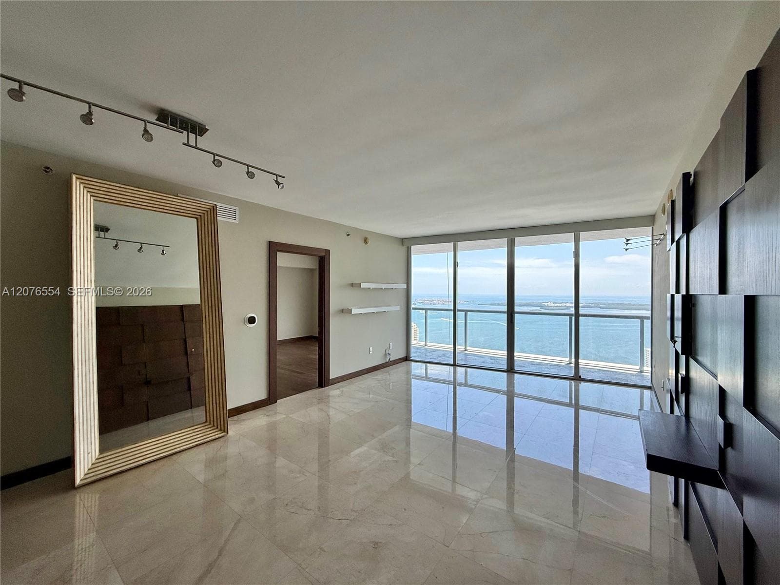 465 Brickell Ave # 5605, Miami, FL 33131 photo 2