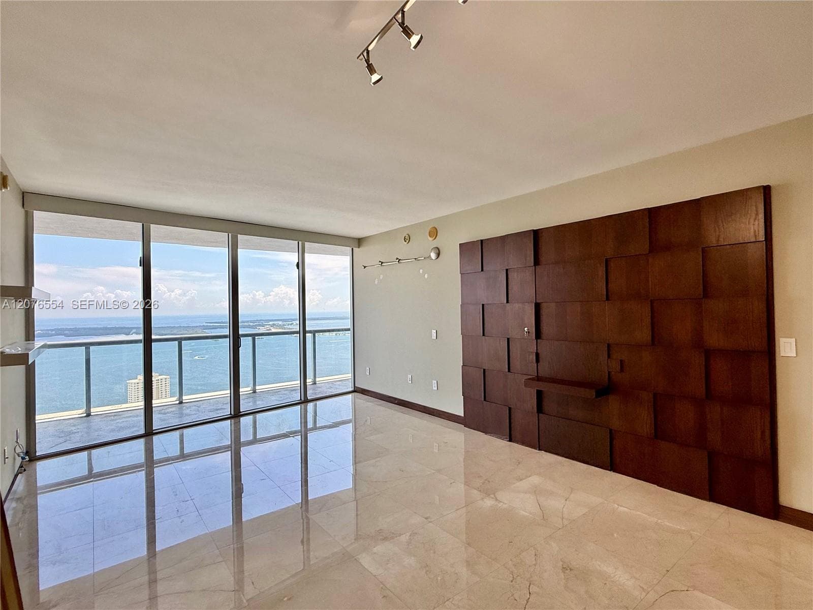 465 Brickell Ave # 5605, Miami, FL 33131 photo 3