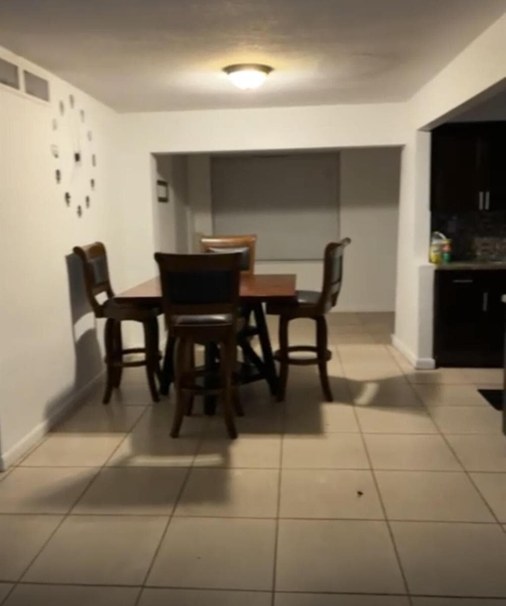 2705 NW 73RD Avenue, Sunrise, FL 33313 photo 2