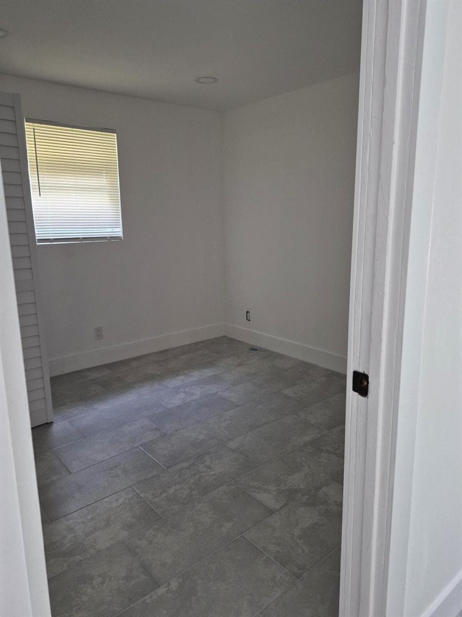 313 SW 1st Terrace, Deerfield Beach, FL 33441 photo 4