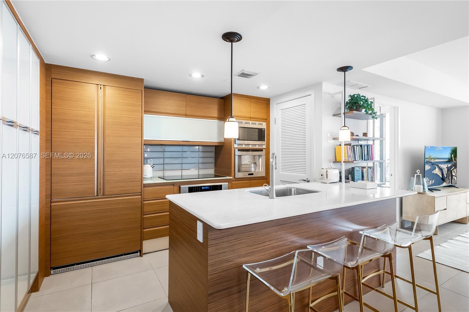 5875 Collins Ave # 903, Miami Beach, FL 33140 photo 4