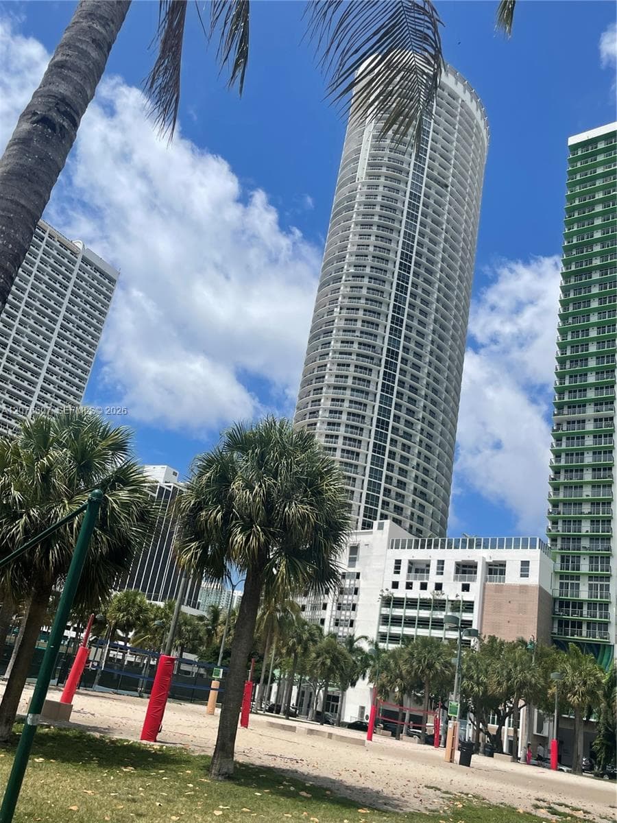 1750 N Bayshore Dr # 3403, Miami, FL 33132 photo 3