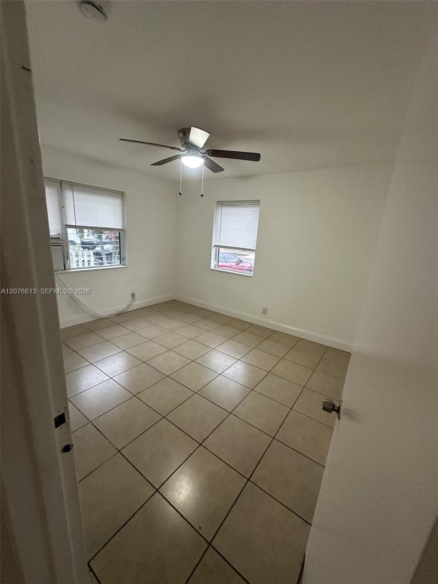 409 SW 4th Ter # w, Hallandale Beach, FL 33009 photo 2