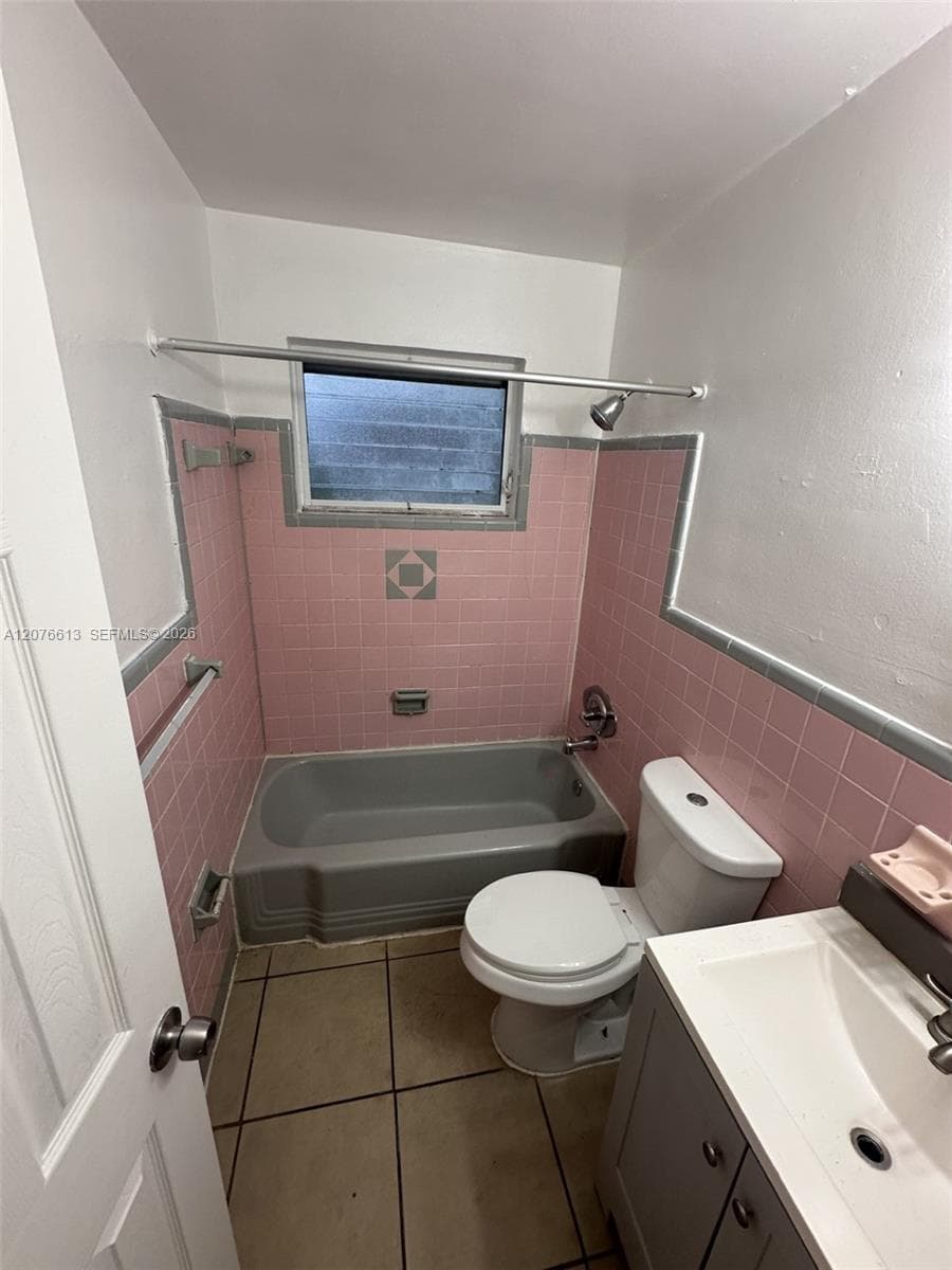 409 SW 4th Ter # w, Hallandale Beach, FL 33009 photo 4