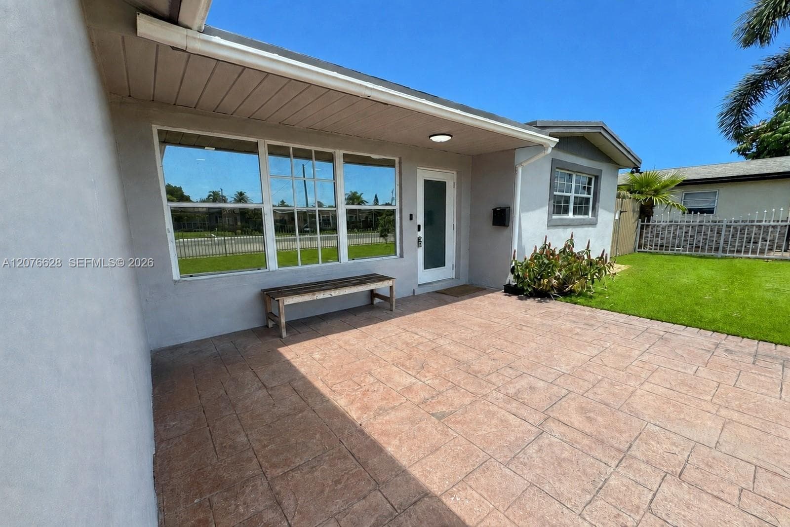 6511 Park St, Hollywood, FL 33024 photo 3