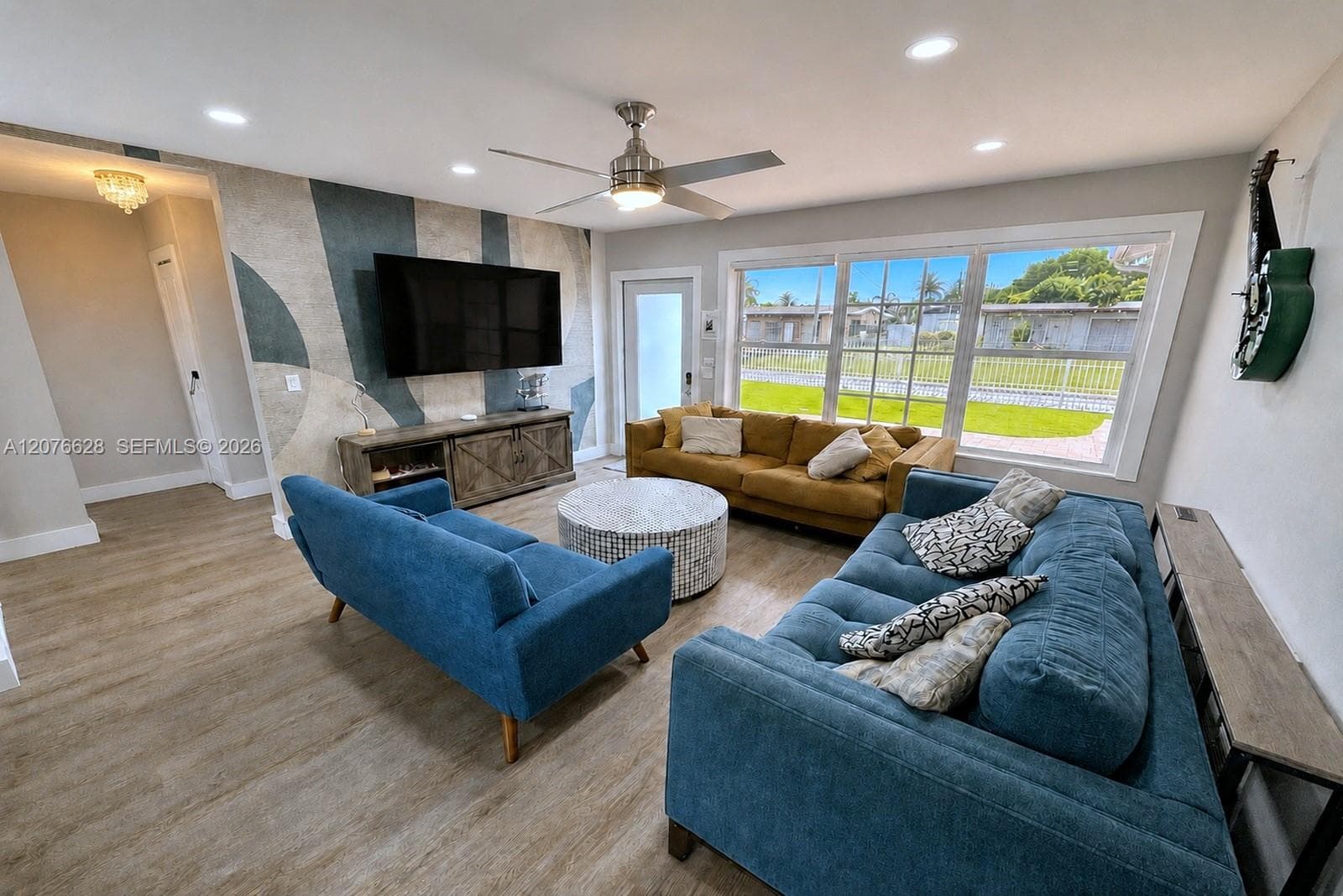 6511 Park St, Hollywood, FL 33024 photo 5
