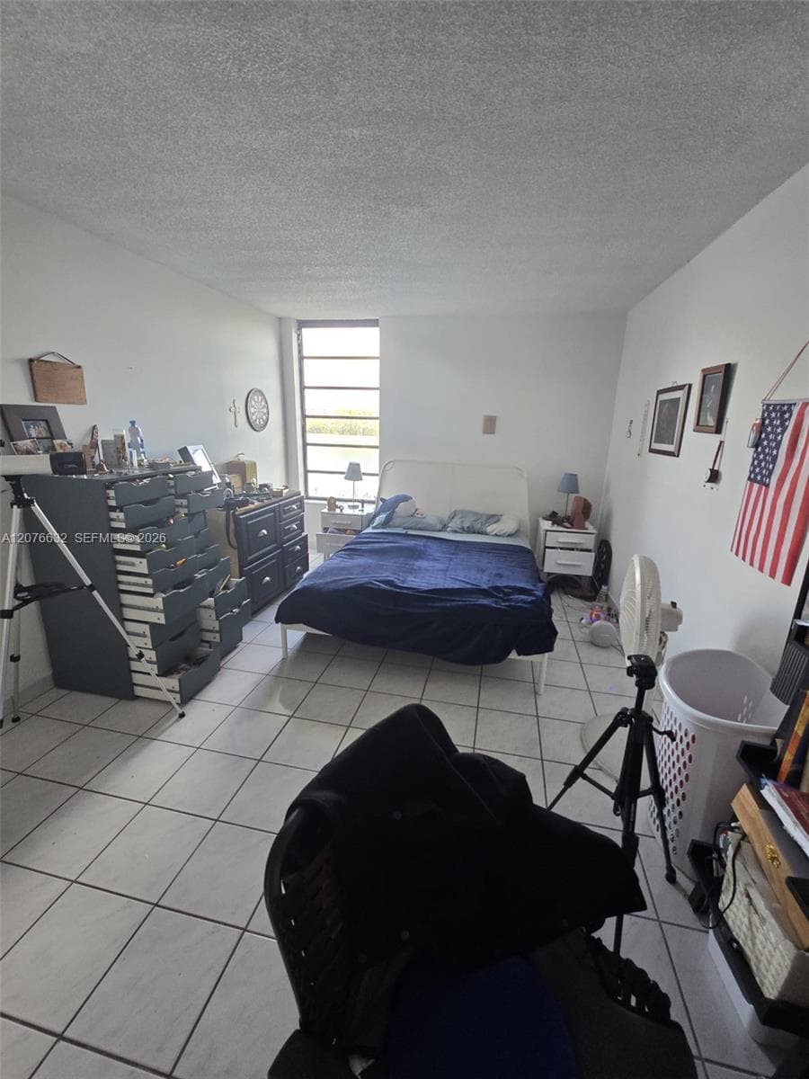 9688 Fontainebleau Blvd # 409, Miami, FL 33172 photo 4
