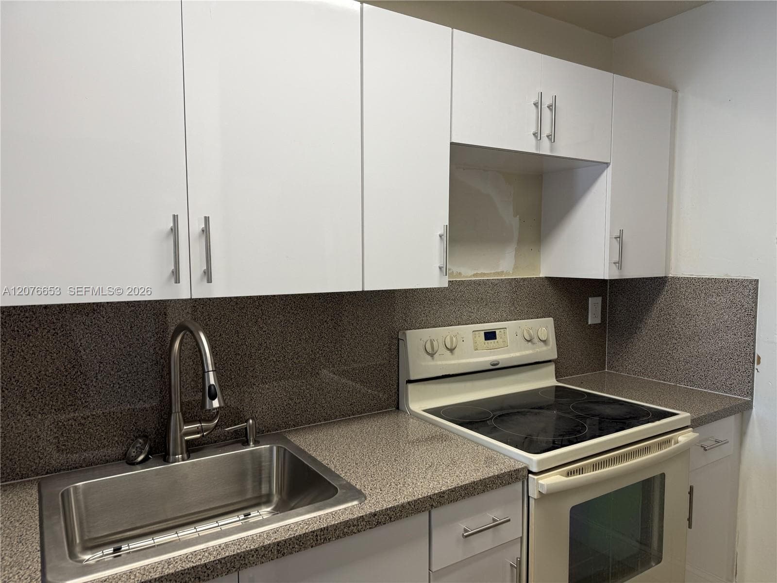 6055 W 19th Ave # 311, Hialeah, FL 33012 photo 5