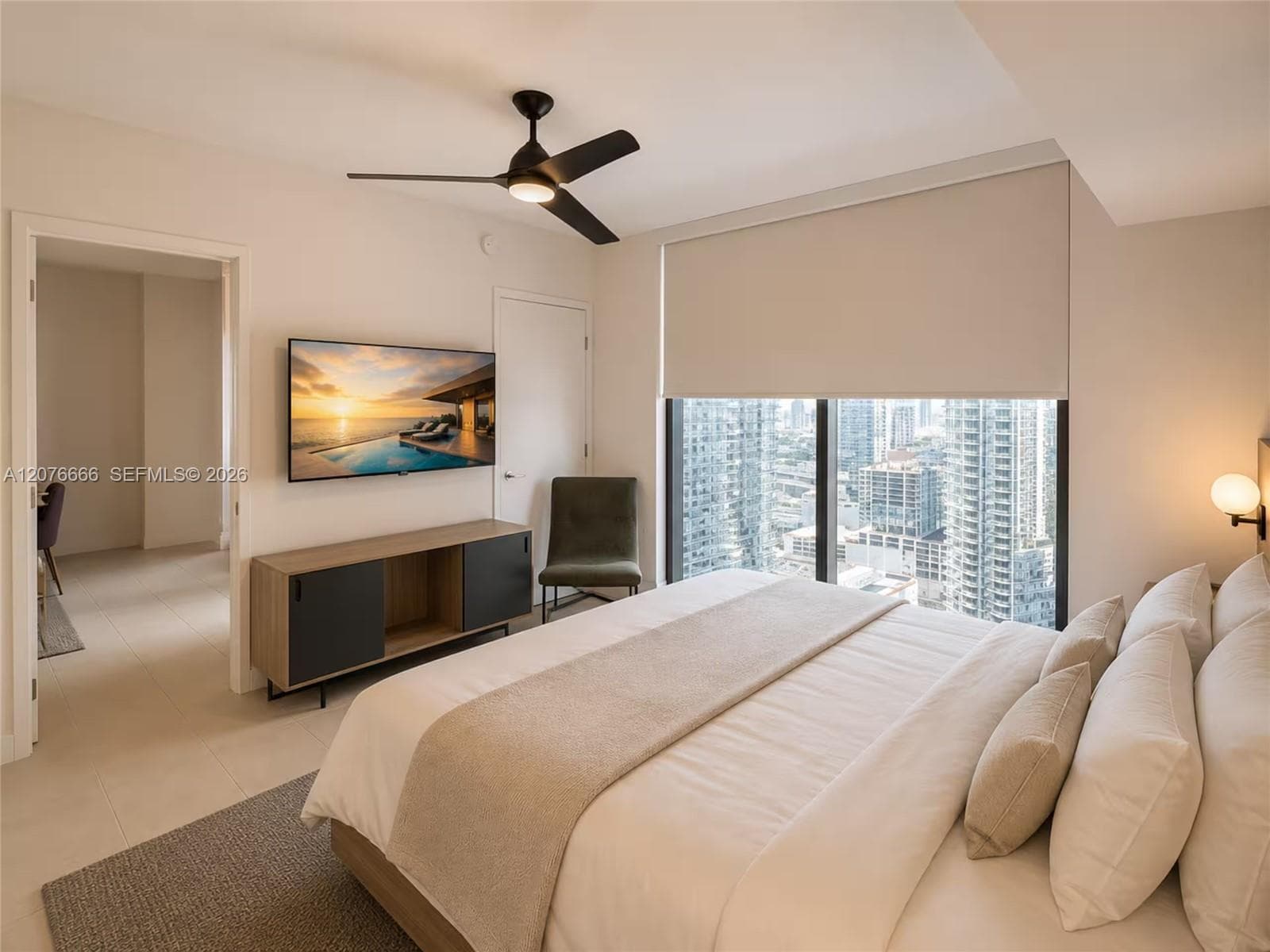 159 NE 6th St # 3504, Miami, FL 33132 photo 2