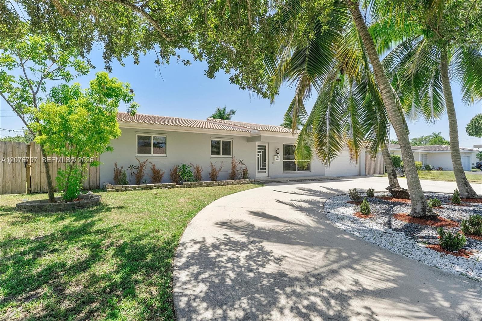 7220 NW 10th Pl, Plantation, FL 33313