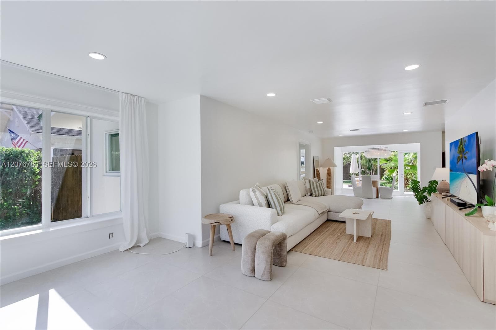 617 SW 5th Ave, Fort Lauderdale, FL 33315 photo 2