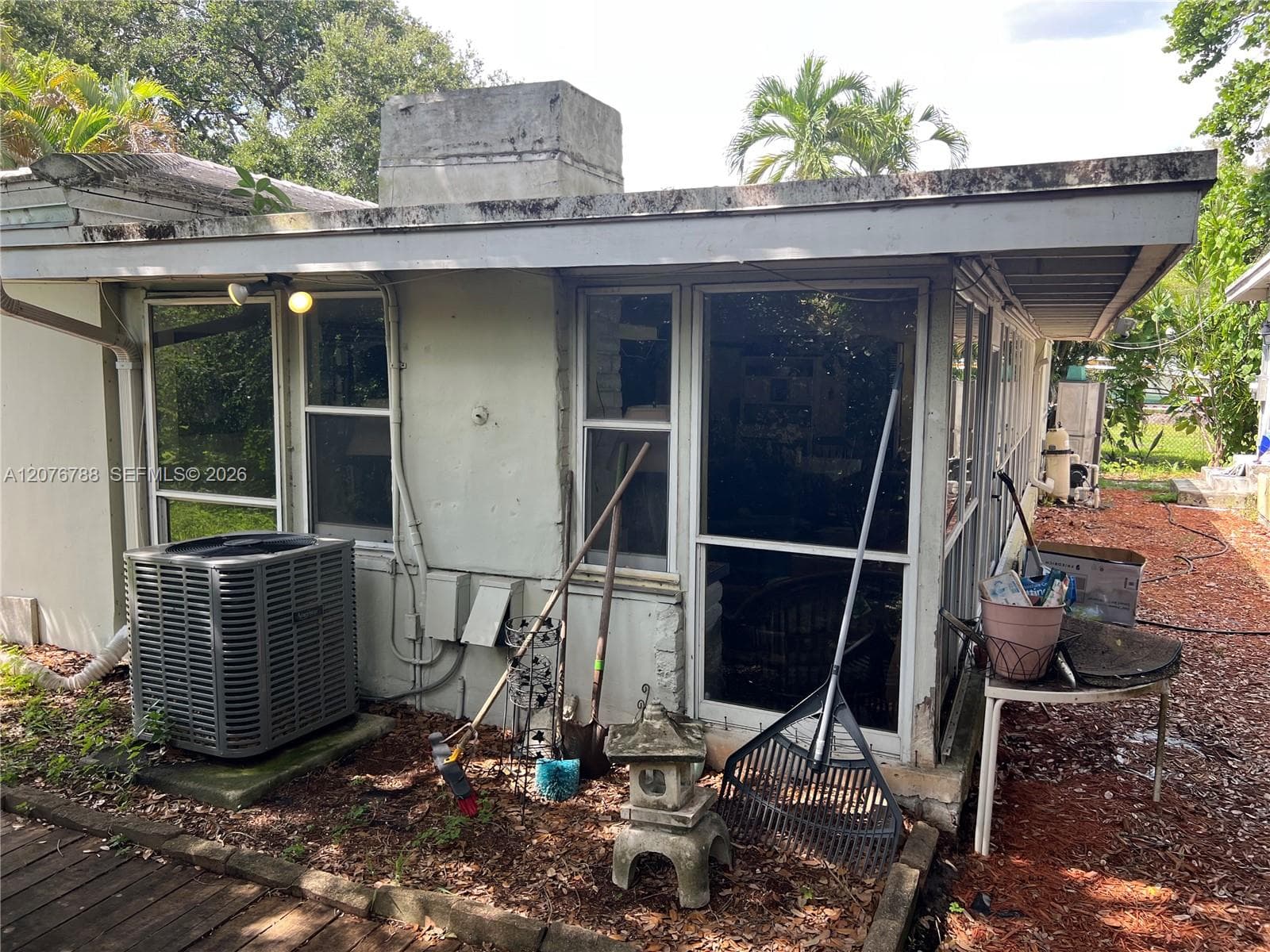 11429 NE 11th Pl, Biscayne Park, FL 33161 photo 5