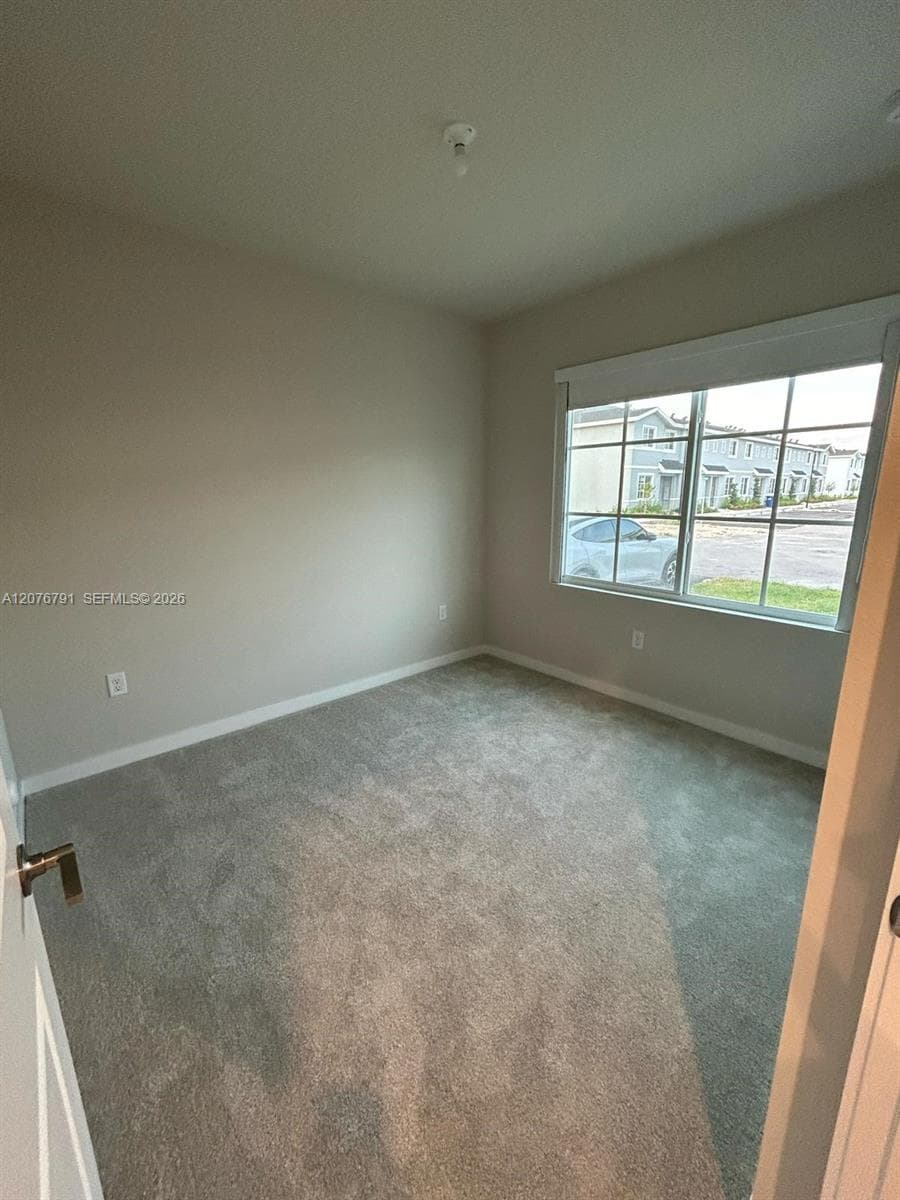 446 NW 11th Ave # 446, Florida City, FL 33034 photo 4