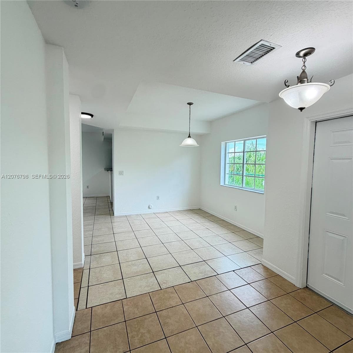 923 SE 16th Ct, Homestead, FL 33034 photo 5