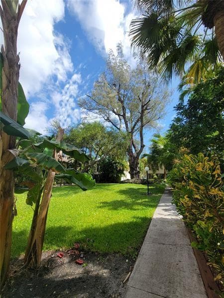 19424 NE 26th Avenue # 131B, Miami, FL 33180 photo 4