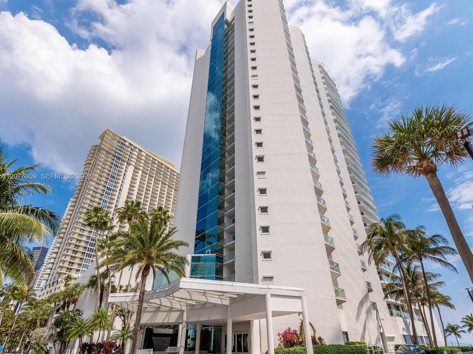 16485 Collins Ave # 1131, Sunny Isles Beach, FL 33160 photo 2