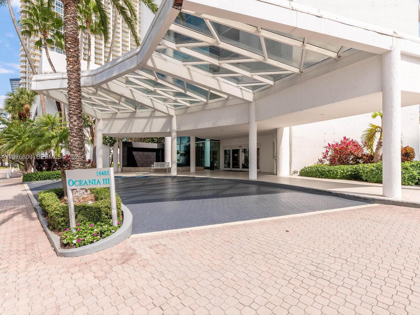 16485 Collins Ave # 1131, Sunny Isles Beach, FL 33160 photo 3