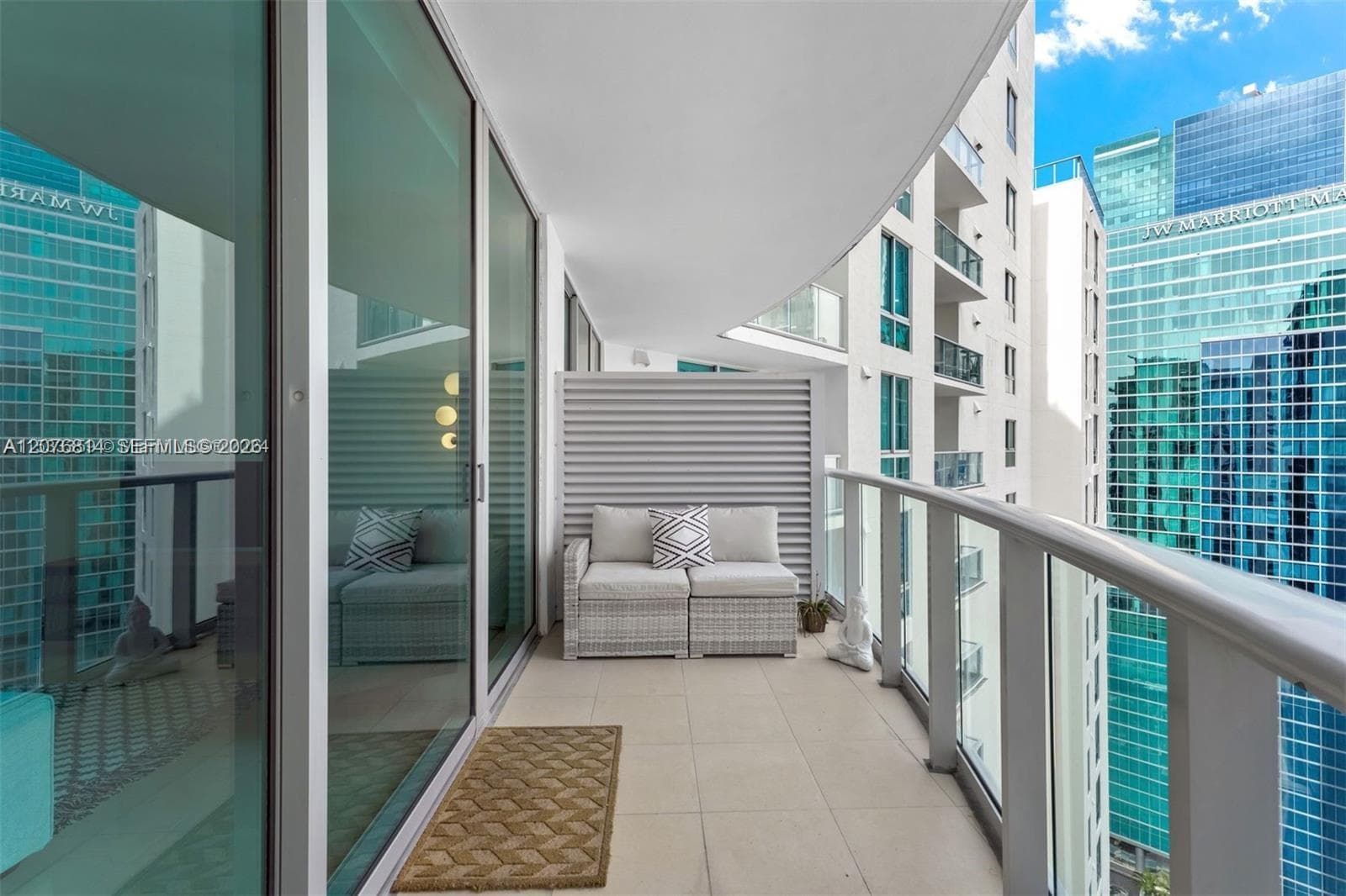 300 S Biscayne Blvd # T-3407, Miami, FL 33131 photo 2