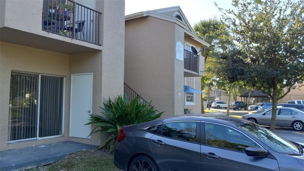 1791 NW 96TH Terrace # 4E, Pembroke Pines, FL 33024