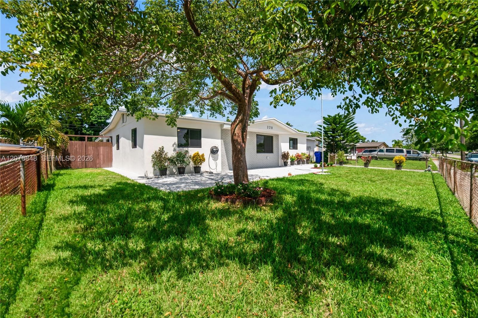 220 N 69th Ter, Hollywood, FL 33024 photo 4