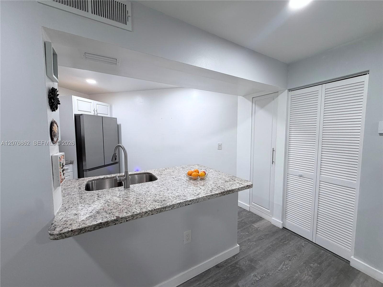 9731 Fontainebleau Blvd # F108, Miami, FL 33172 photo 5