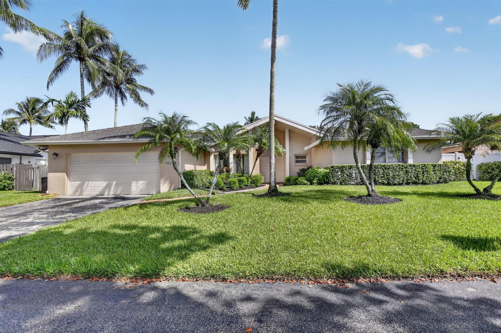 9821 SW 1ST Court, Plantation, FL 33324 photo 2