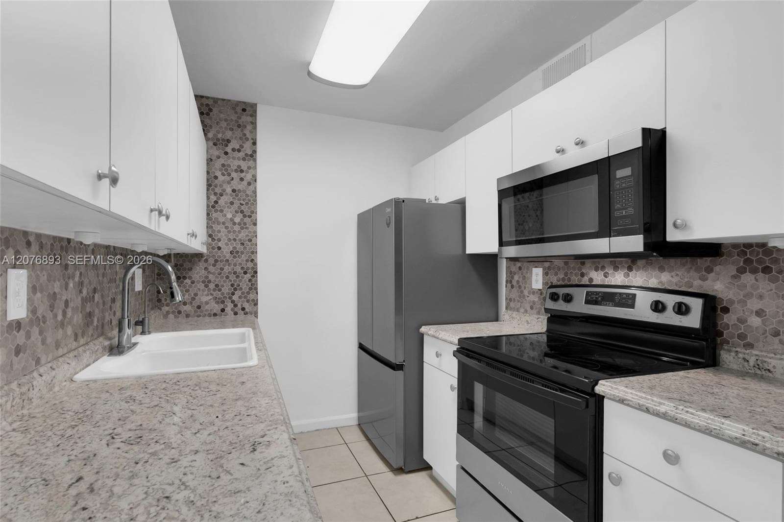 7100 Fairway Dr # K11, Miami Lakes, FL 33014 photo 5