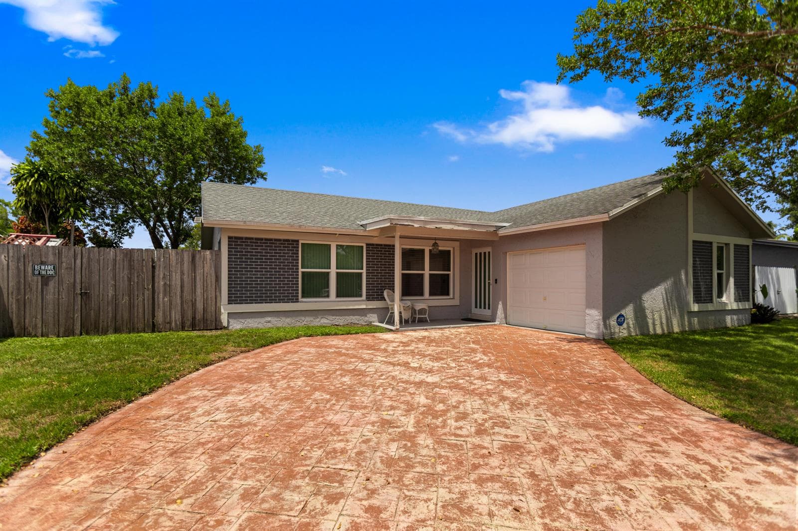 8621 NW 3RD Street, Pembroke Pines, FL 33024