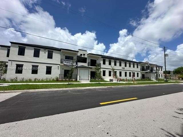 17020 SW 104th Ave # 202, Miami, FL 33157